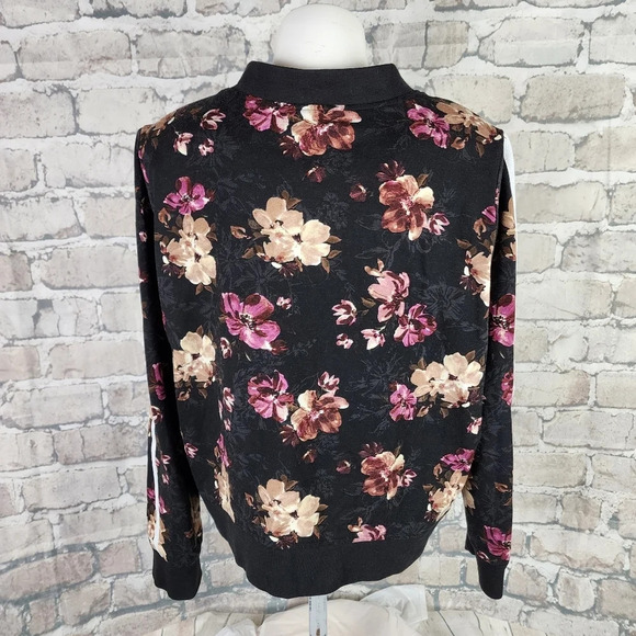 Torrid Zip Front Bomber Jacket Floral Rayon Blend Black Pink Size 1 - Picture 8 of 13